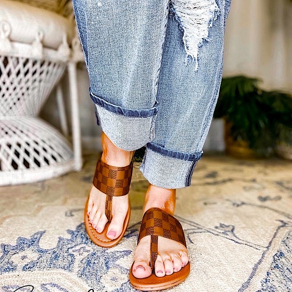 🆕🌿🤍MKS: CREAM/GREY CHECKERED SANDALS SIZE 6 7 10 - Picture 5 of 6